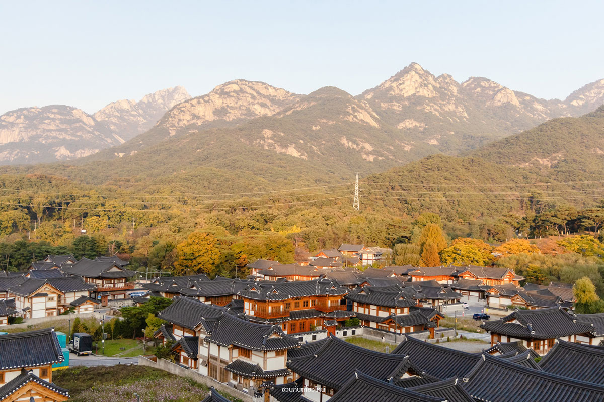 วิวมุมสูงของ Eunpyeong Hanok Village ในโซล