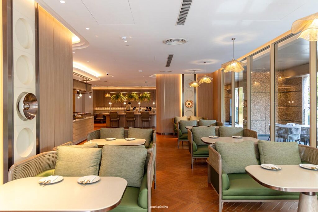 บรรยากาศการตกแต่งสไตล์ Modern Luxury คาเฟ่เปิดใหม่ ราชดำริ ร้าน Bloom & Brew