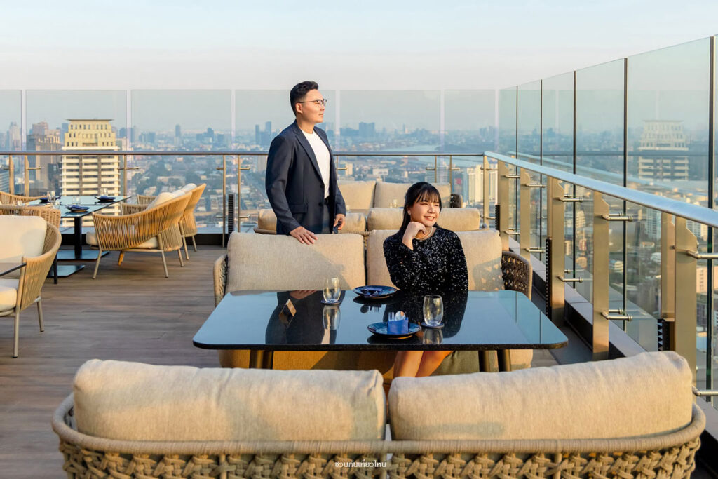 ร้านอาหารและรูฟท็อป Level 50 by SEE FAH บนชั้น 50 โรงแรมแกรนด์ เซนเตอร์ พอยต์ ลุมพินี กรุงเทพ