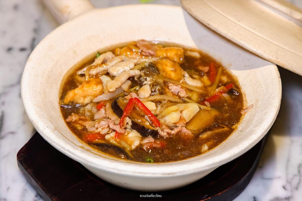 ก๋วยเตี๋ยวราดหน้าปลากะพง